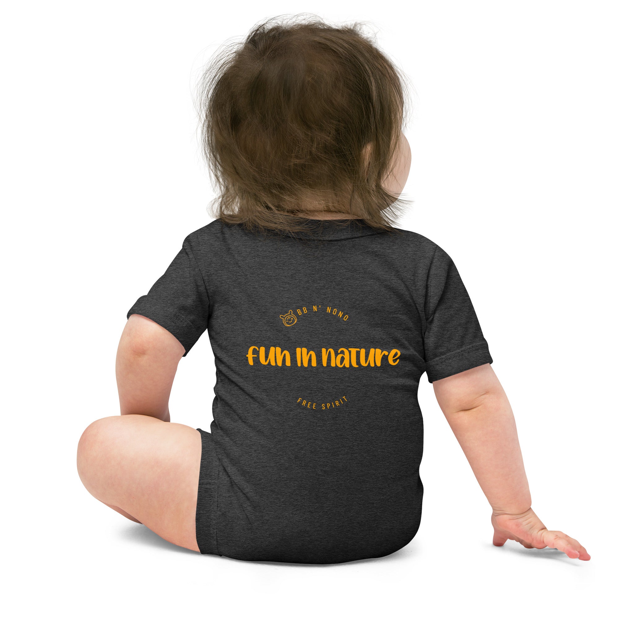 fun in nature with logo - Baby short sleeve one piece (back print)