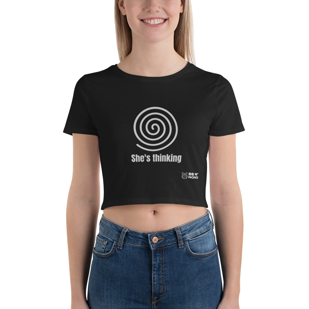 She's is thinking - Women’s Crop Tee