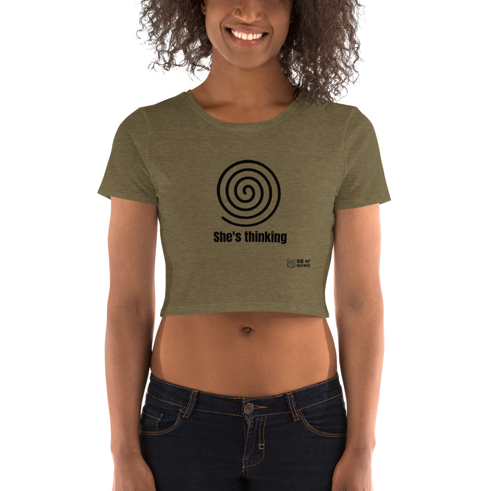 She's is thinking - Women’s Crop Tee